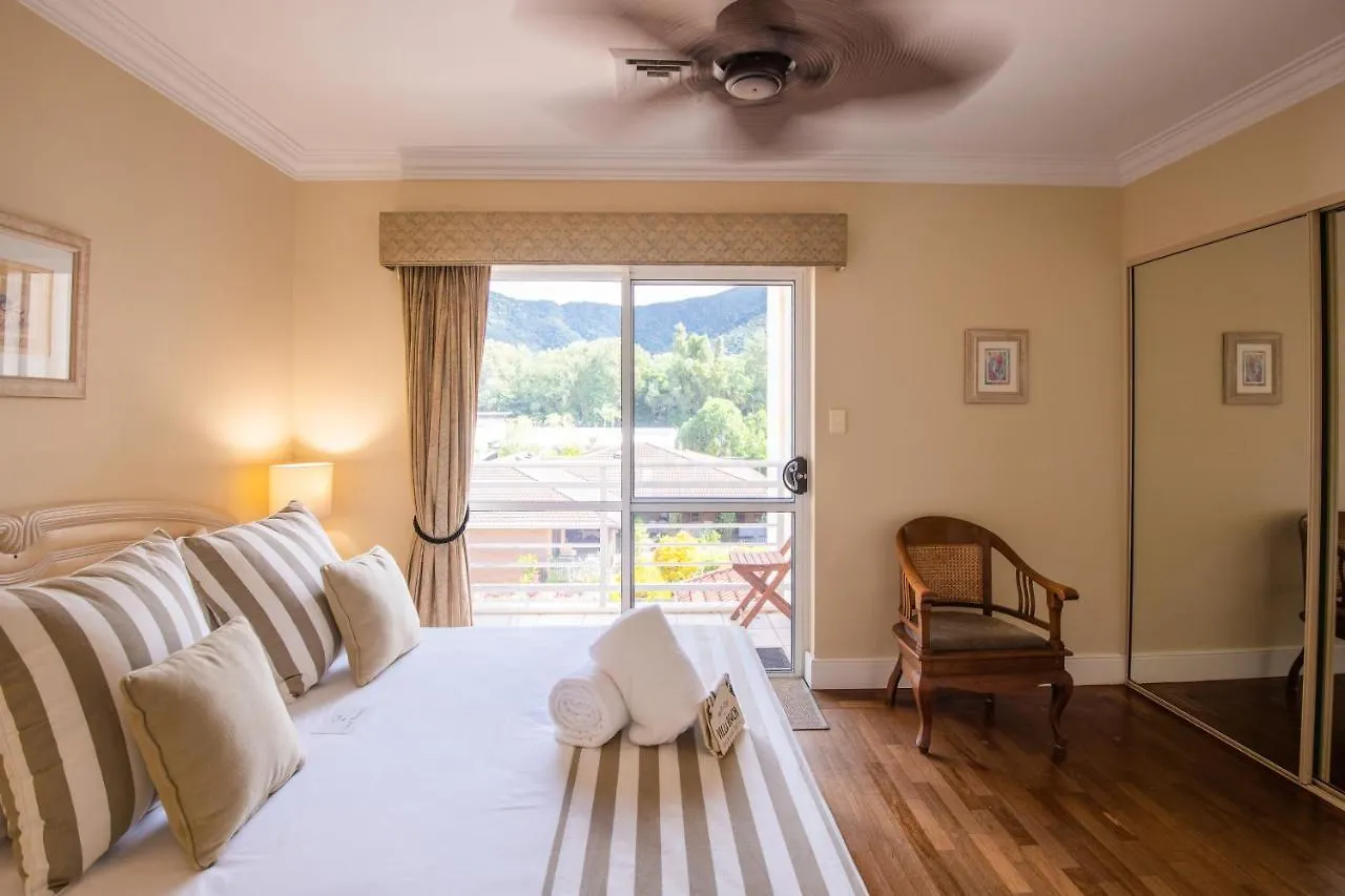 *** Aparthotel Villa Beach Palm Cove Clifton Beach Australien