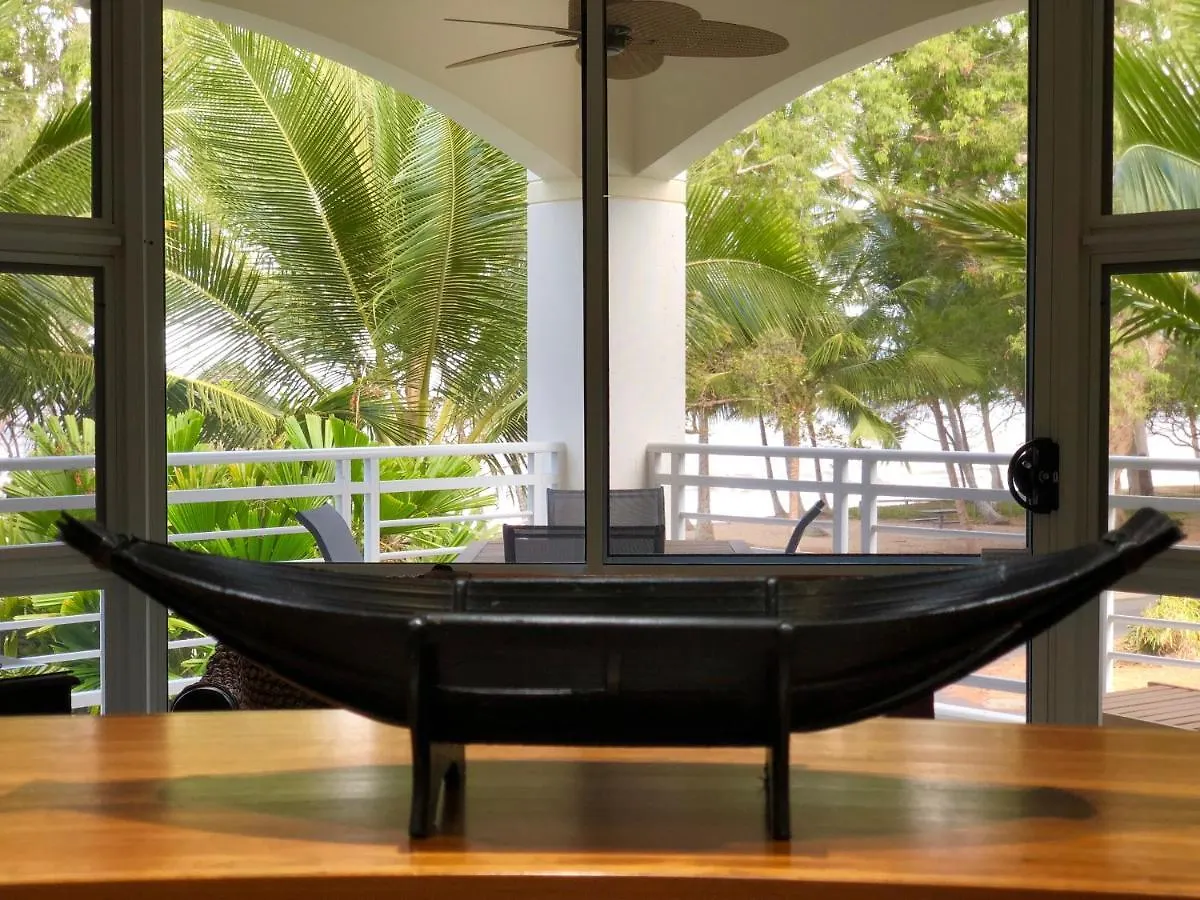 Villa Beach Palm Cove Clifton Beach 3*,