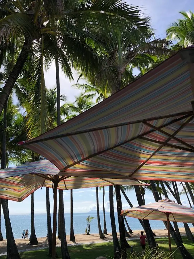 *** Aparthotel Villa Beach Palm Cove Clifton Beach Australia