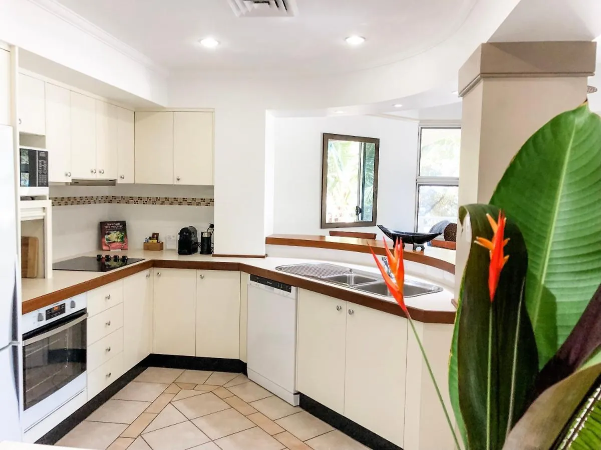 Villa Beach Palm Cove Clifton Beach